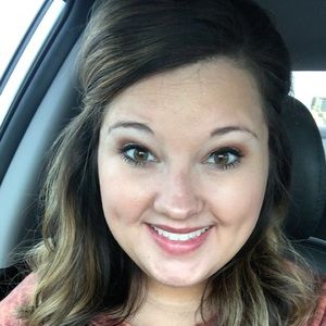 Meet your Posher, Gabi